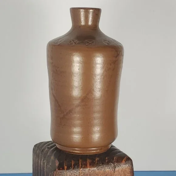 Brown Glazed Stoneware Bottle Jar Vase with pattern Made in Japan (Saki) - Picture 4 of 12